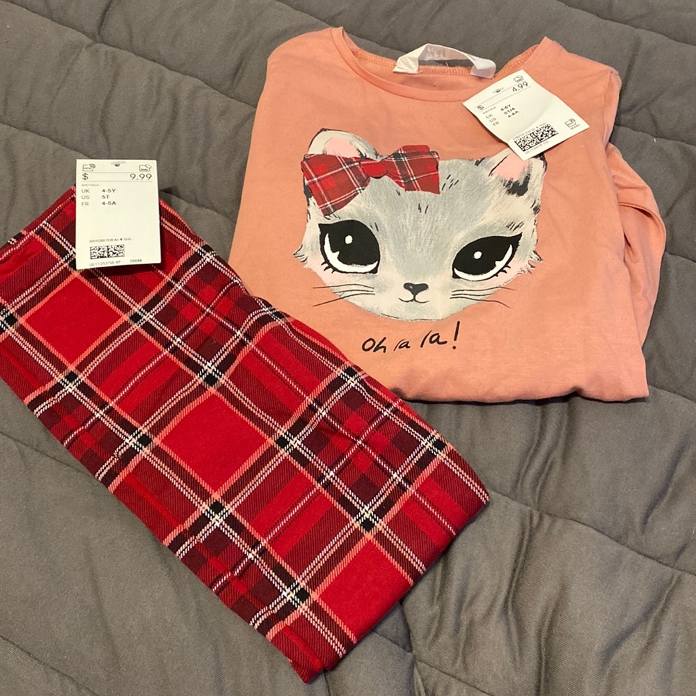 Matching toddler girl shirt and leggings